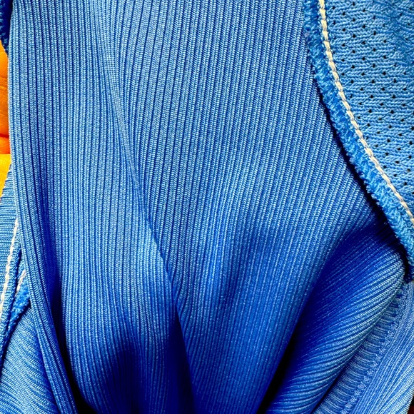 Under Armour Racer-back Heat Gear Tank Top Women’s Small - Picture 4 of 4